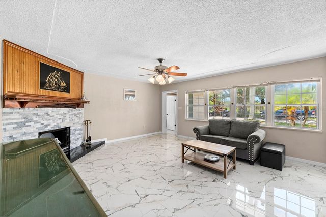 2415 2ND AVENUE E, Bradenton, FL 34208