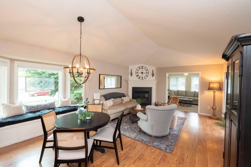14348 Embassy Way, Apple Valley, MN 55124 — exterior