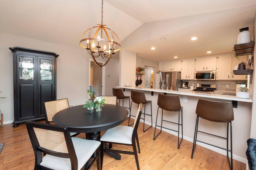 14348 Embassy Way, Apple Valley, MN 55124 — photo 5