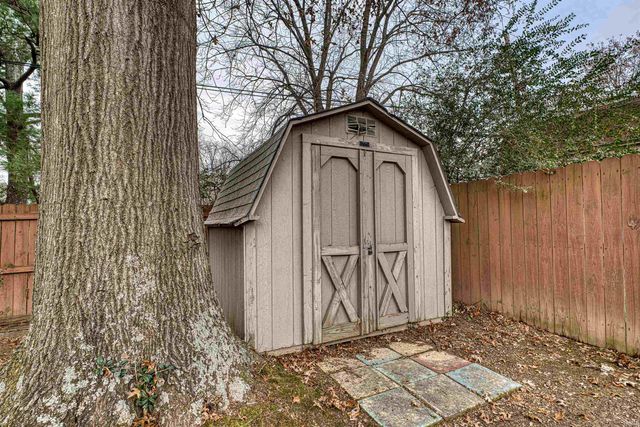 7516 E Blackford Avenue, Evansville, IN 47715