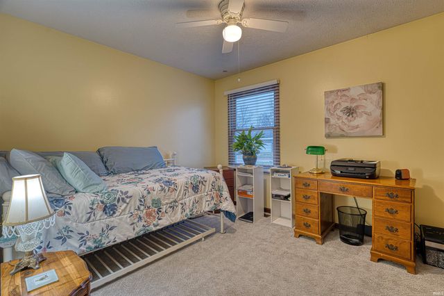 7516 E Blackford Avenue, Evansville, IN 47715