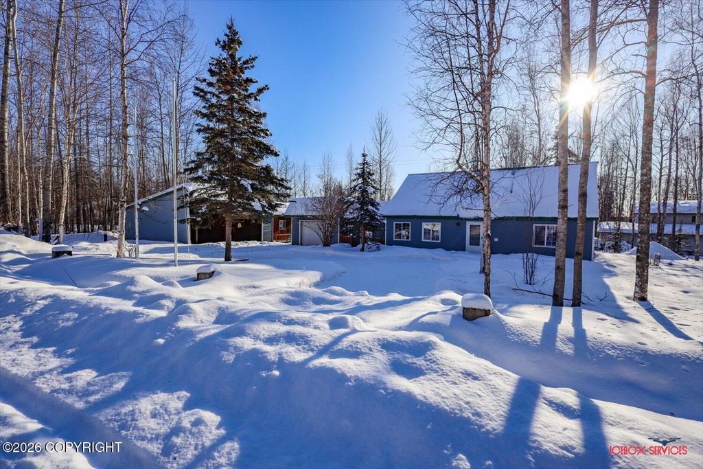 12086 W Leprechaun Drive, Houston, AK 99694