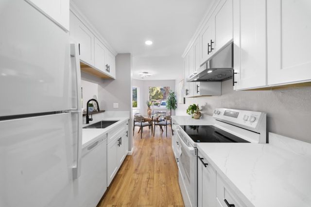 21117 Gary Drive 119, Castro Valley, CA 94546