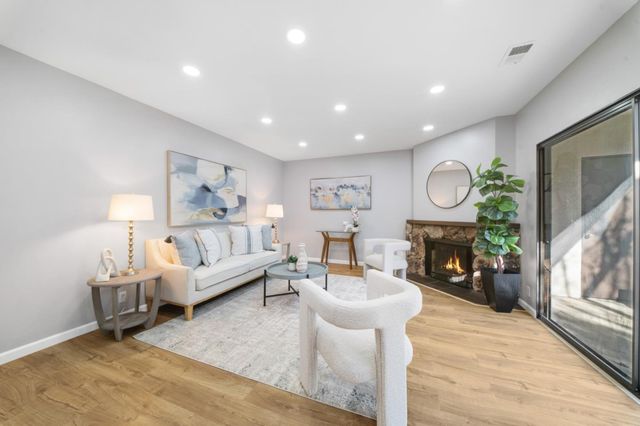 21117 Gary Drive 119, Castro Valley, CA 94546