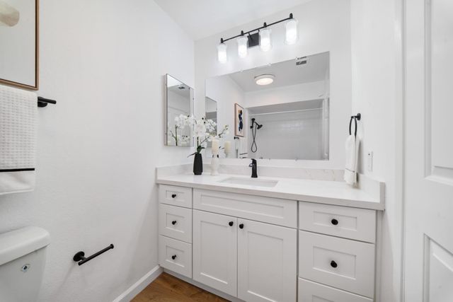 21117 Gary Drive 119, Castro Valley, CA 94546