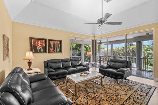 664 FORSYTH Street 6, Boca Raton, FL 33487