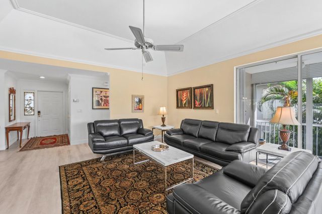664 FORSYTH Street 6, Boca Raton, FL 33487
