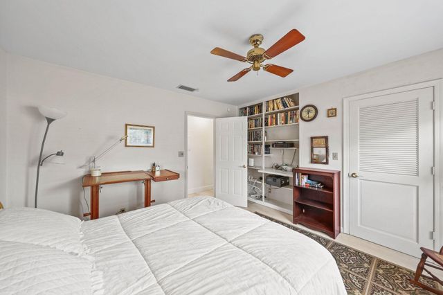 664 FORSYTH Street 6, Boca Raton, FL 33487