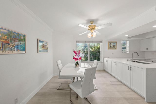 664 FORSYTH Street 6, Boca Raton, FL 33487
