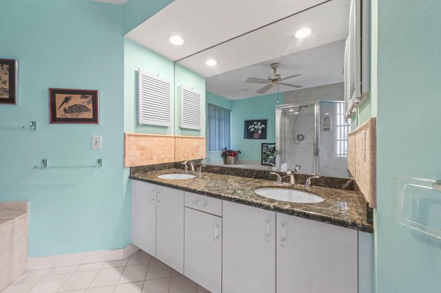 664 FORSYTH Street 6, Boca Raton, FL 33487