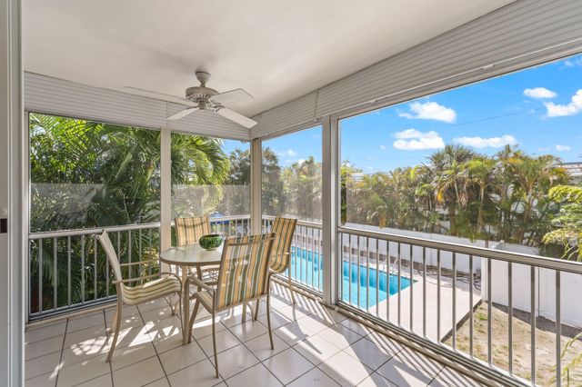 664 FORSYTH Street 6, Boca Raton, FL 33487