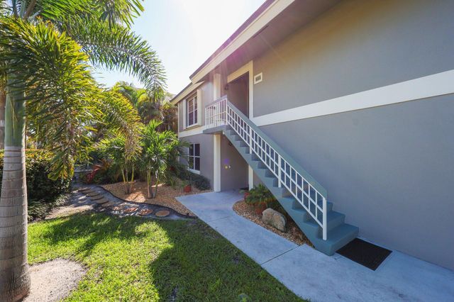 664 FORSYTH Street 6, Boca Raton, FL 33487
