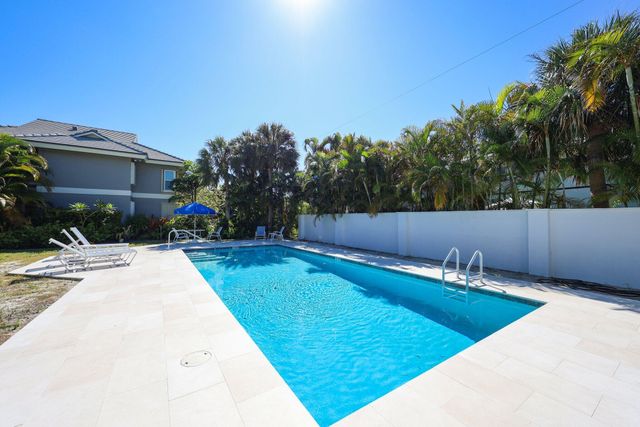 664 FORSYTH Street 6, Boca Raton, FL 33487
