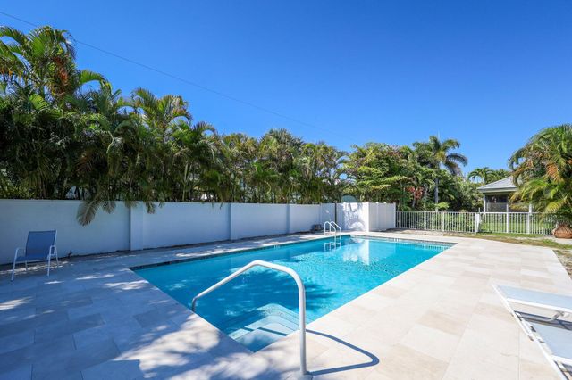 664 FORSYTH Street 6, Boca Raton, FL 33487