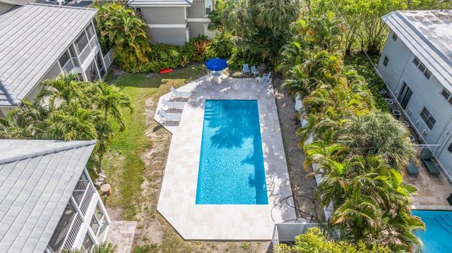 664 FORSYTH Street 6, Boca Raton, FL 33487