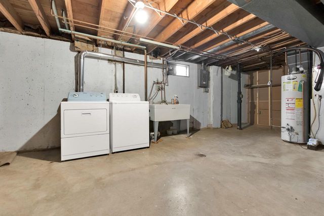 5704 Bradford AVENUE, Racine, WI 53406