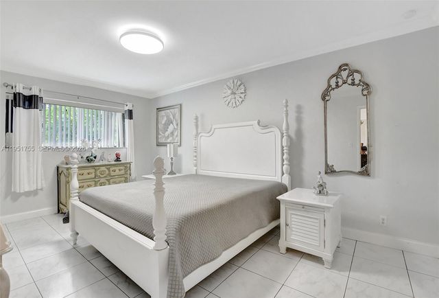 588 Trace Cir 211, Deerfield Beach, FL 33441