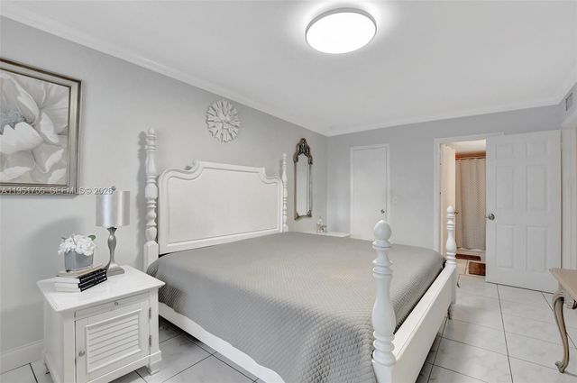 588 Trace Cir 211, Deerfield Beach, FL 33441