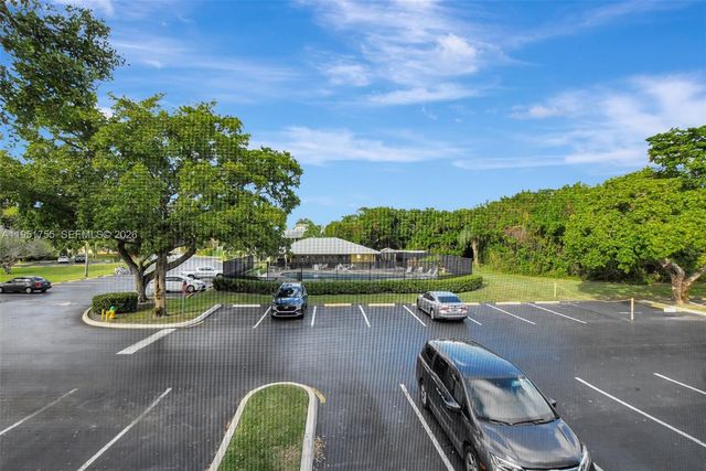 588 Trace Cir 211, Deerfield Beach, FL 33441