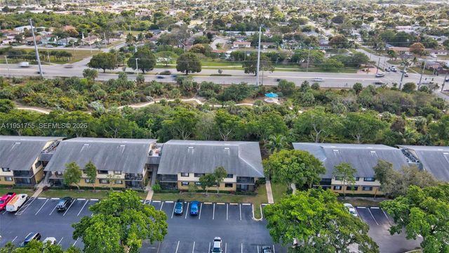 588 Trace Cir 211, Deerfield Beach, FL 33441
