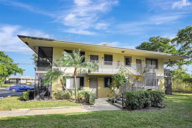 588 Trace Cir 211, Deerfield Beach, FL 33441