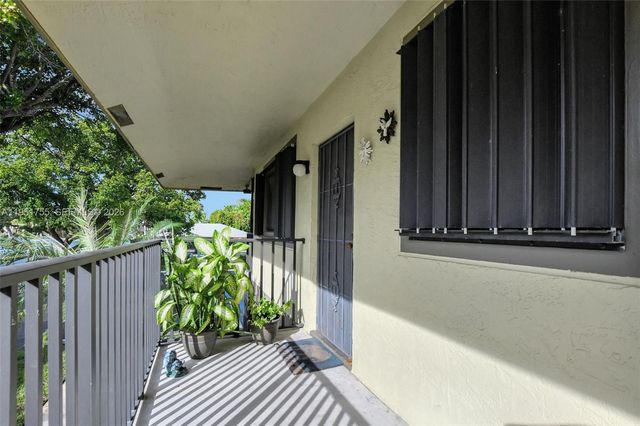 588 Trace Cir 211, Deerfield Beach, FL 33441