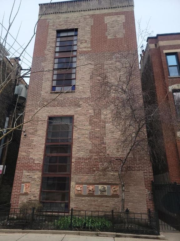 160 W BURTON Place 2R, Chicago, IL 60610