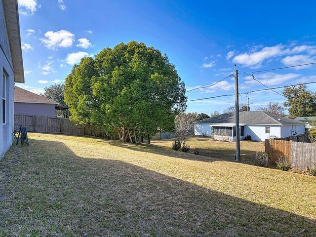 674 GAINSBORO STREET, Deltona, FL 32725