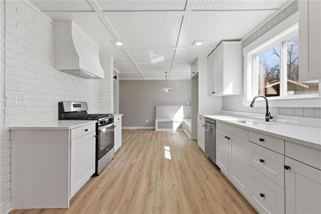 6507 GOODMAN Drive, Mission, KS 66202