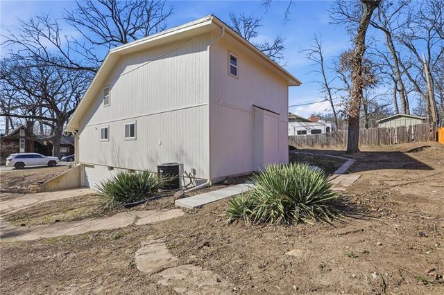 6507 GOODMAN Drive, Mission, KS 66202