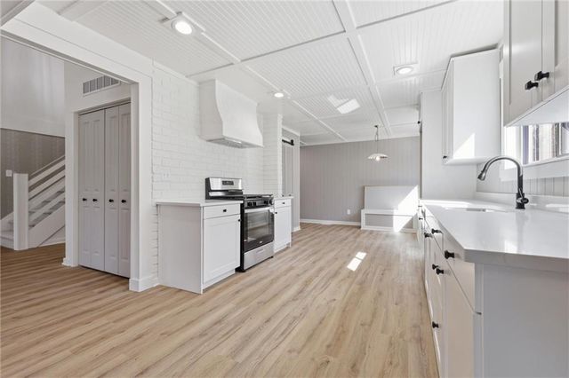 6507 GOODMAN Drive, Mission, KS 66202