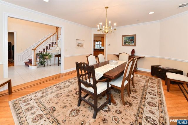 34 Walsh Drive, Mahwah, NJ 07430