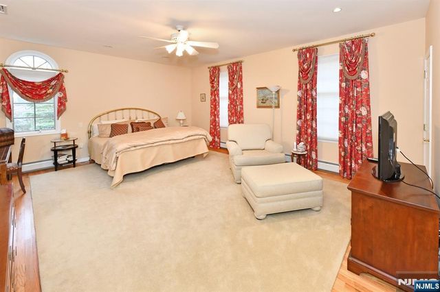 34 Walsh Drive, Mahwah, NJ 07430