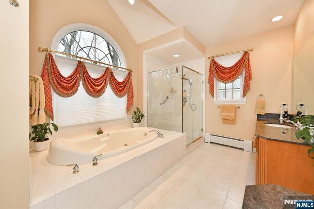 34 Walsh Drive, Mahwah, NJ 07430