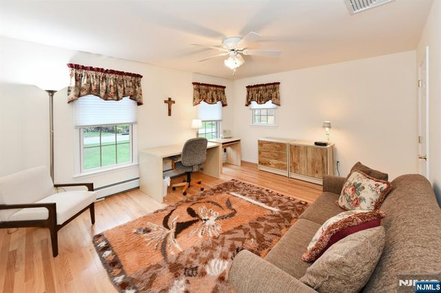 34 Walsh Drive, Mahwah, NJ 07430