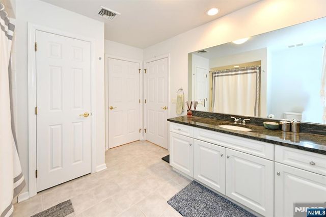 34 Walsh Drive, Mahwah, NJ 07430