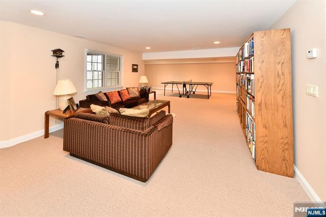 34 Walsh Drive, Mahwah, NJ 07430