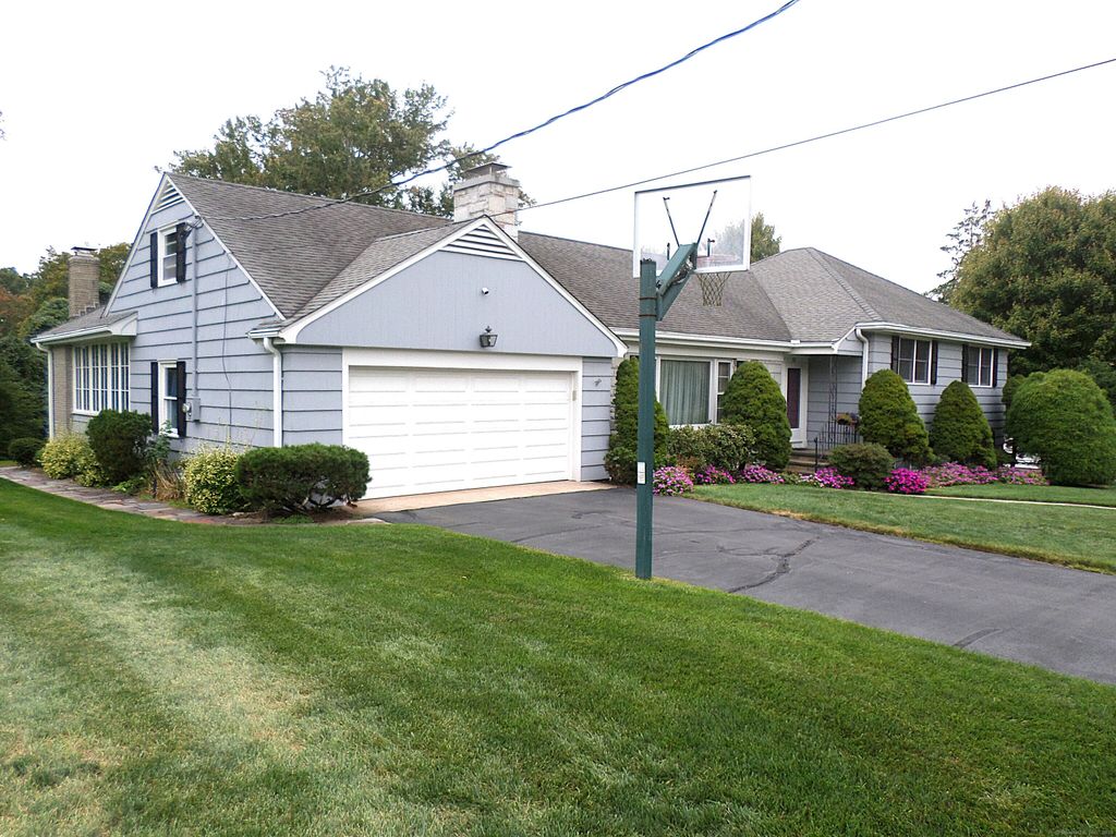 55 Ranch Road, Hamden, CT 06517