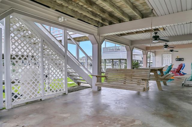 3512 Muscatee Circle, Galveston, TX 77554