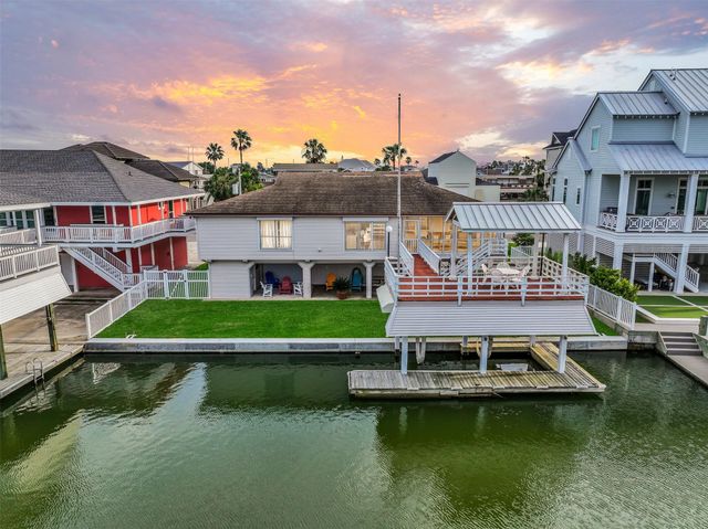 3512 Muscatee Circle, Galveston, TX 77554