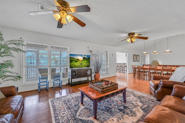 3512 Muscatee Circle, Galveston, TX 77554