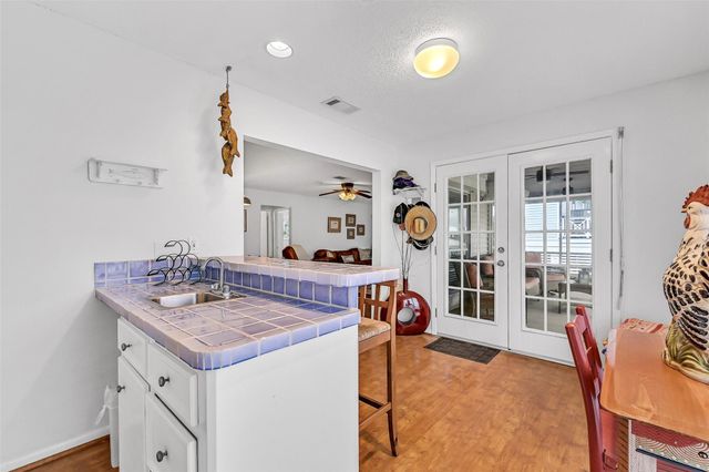 3512 Muscatee Circle, Galveston, TX 77554