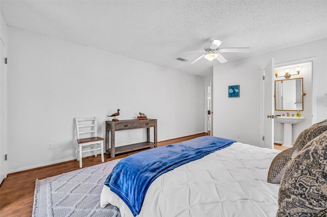 3512 Muscatee Circle, Galveston, TX 77554