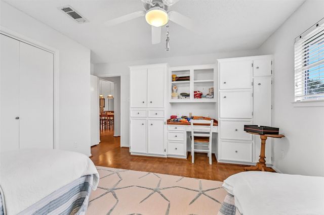 3512 Muscatee Circle, Galveston, TX 77554