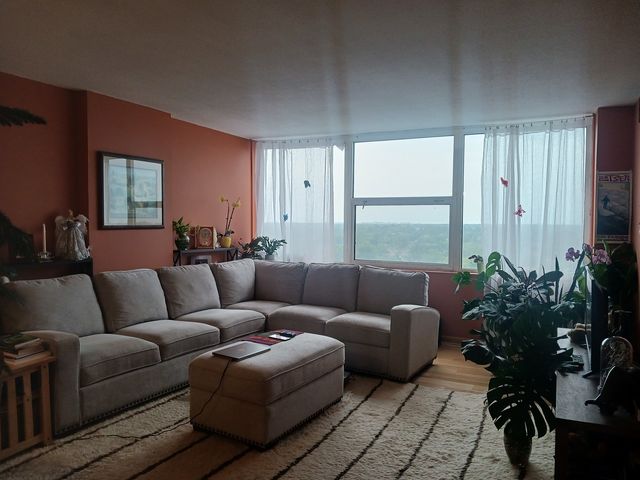 7234 W NORTH Avenue 1214, Elmwood Park, IL 60707