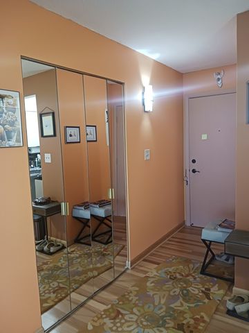 7234 W NORTH Avenue 1214, Elmwood Park, IL 60707