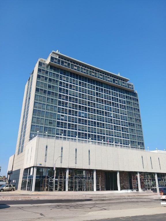 7234 W NORTH Avenue 1214, Elmwood Park, IL 60707