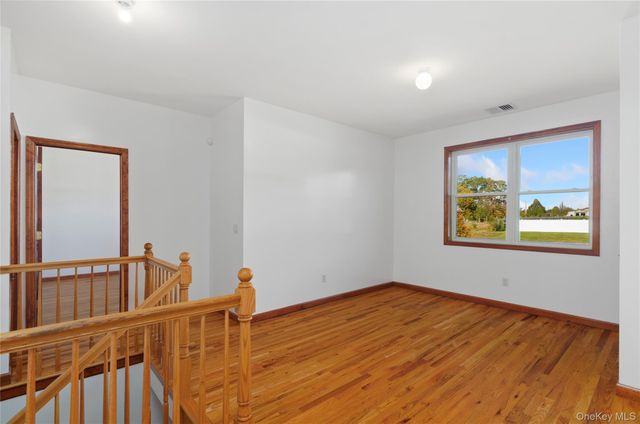 59 Mastro Road, Calverton, NY 11933