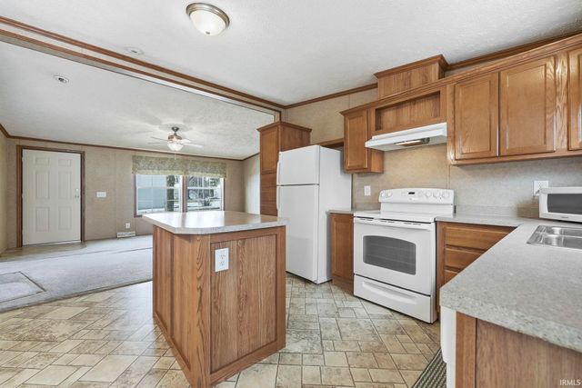 619 E 6th Street, Warren, IN 46792