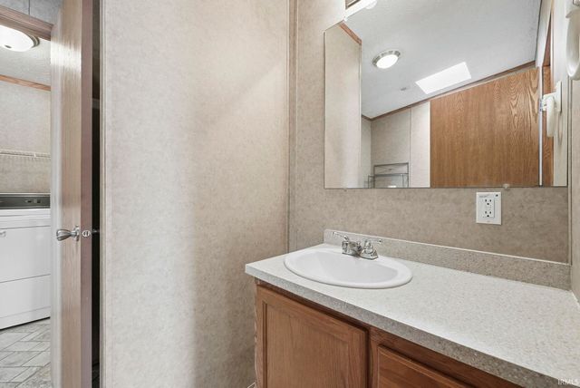 619 E 6th Street, Warren, IN 46792